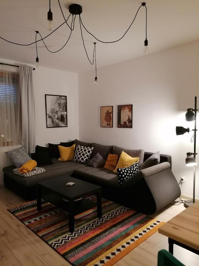 Room Bueno Eger Bagian luar foto