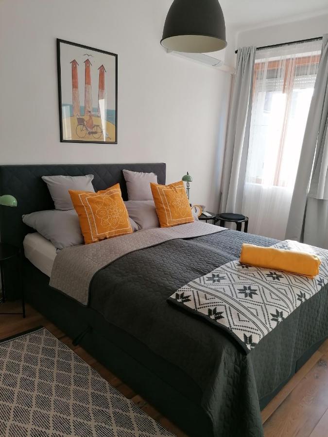 Room Bueno Eger Bagian luar foto